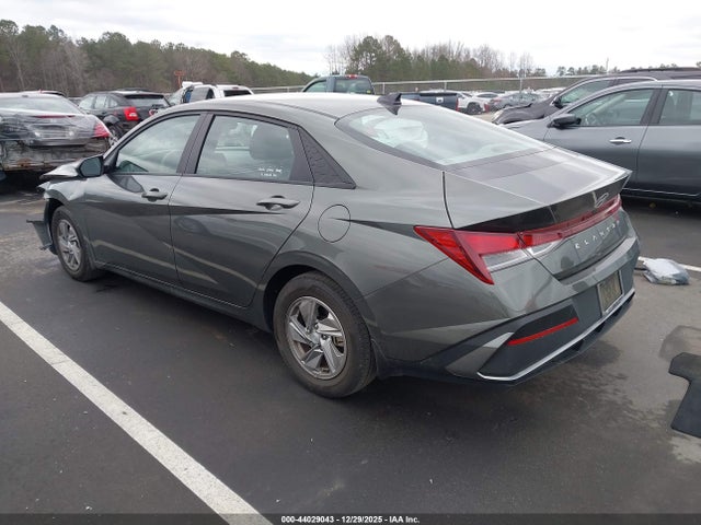 HYUNDAI ELANTRA SE - 3