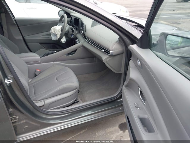 HYUNDAI ELANTRA SE - 5