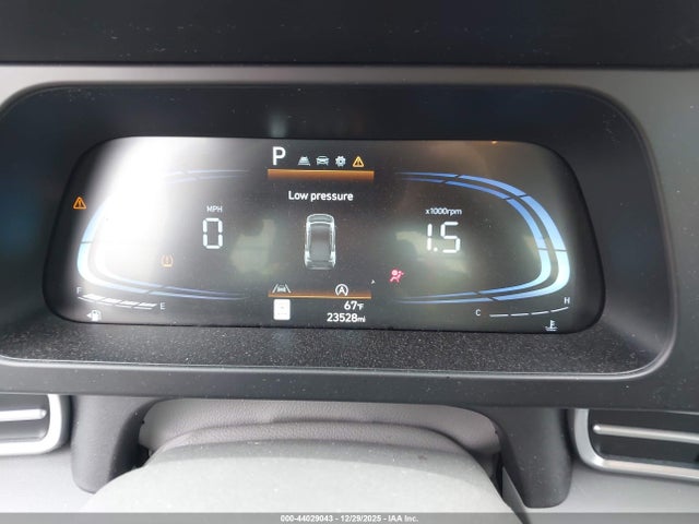 HYUNDAI ELANTRA SE - 7