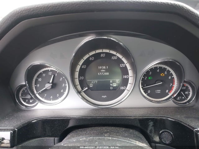 MERCEDES-BENZ E-CLASS - 7