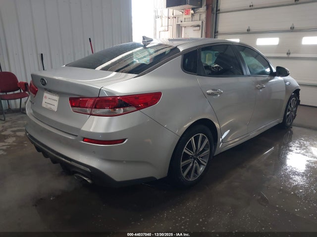KIA OPTIMA LX - 4