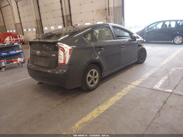 TOYOTA PRIUS - 4