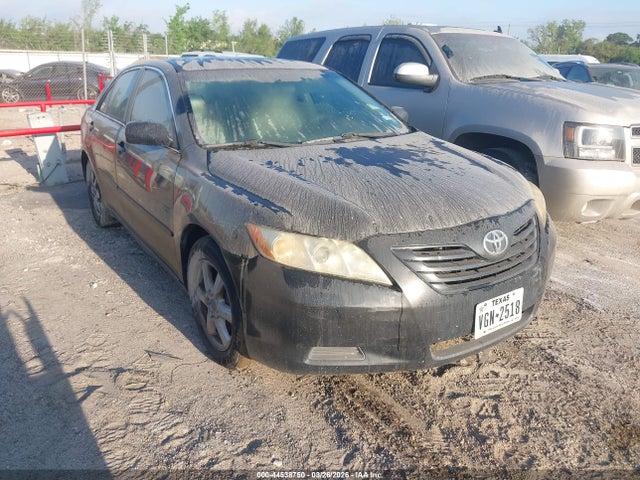 2009 TOYOTA CAMRY LE