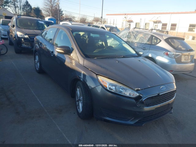 FORD FOCUS SE - 1