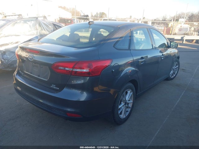 FORD FOCUS SE - 4