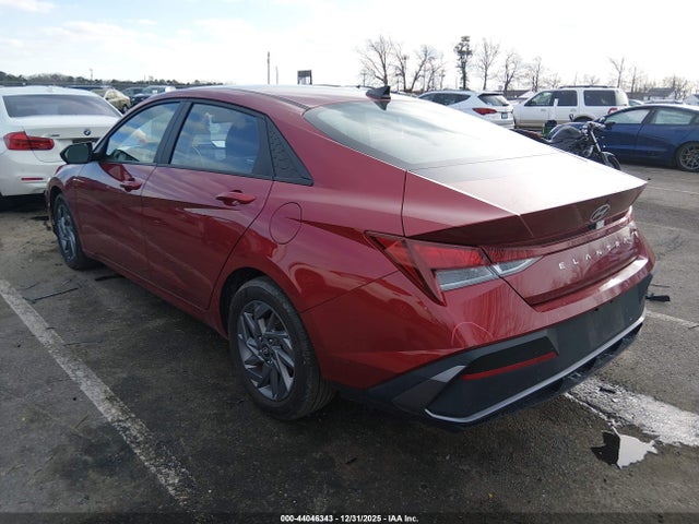 HYUNDAI ELANTRA SEL - 3