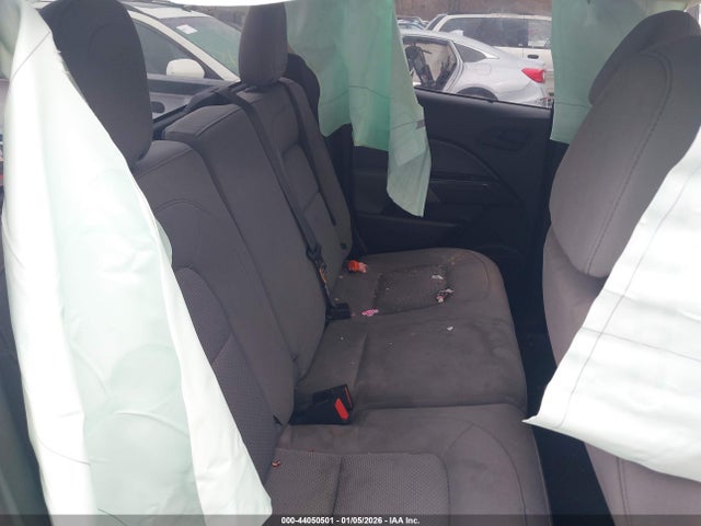 CHEVROLET COLORADO 2WD SHORT BOX WT - 8