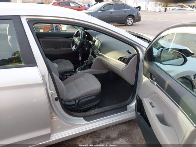 HYUNDAI ELANTRA SEL - 5