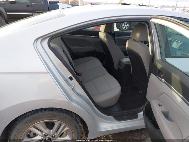 HYUNDAI ELANTRA SEL - 8