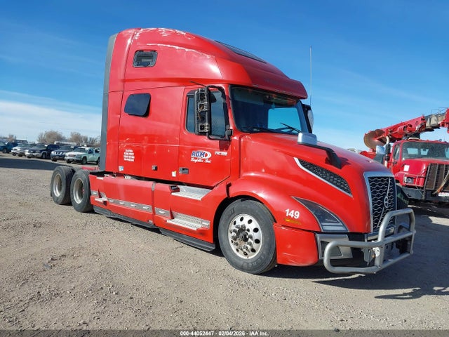 2023 VOLVO VN 