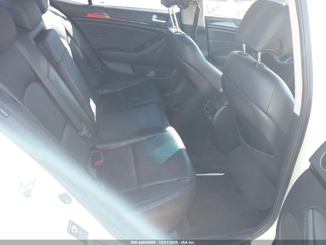 KIA CADENZA PREMIUM - 8