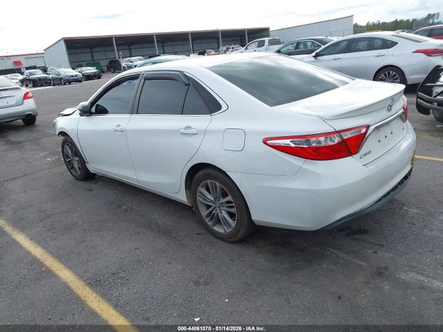 TOYOTA CAMRY - 3