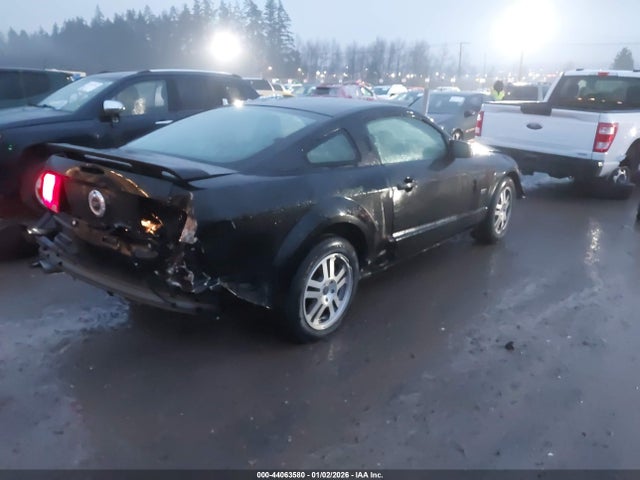 FORD MUSTANG GT DELUXE/GT PREMIUM - 4