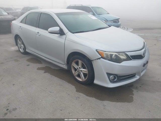 2013 TOYOTA CAMRY SE