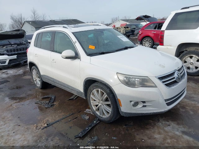 2011 VOLKSWAGEN TIGUAN SEL