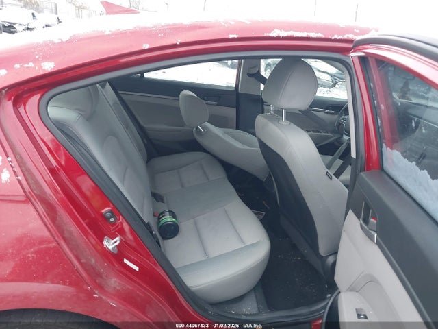 HYUNDAI ELANTRA SE - 8