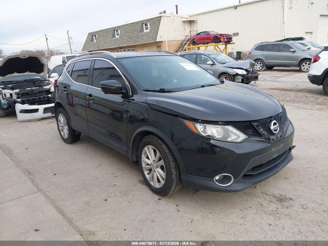 2017 NISSAN ROGUE SV