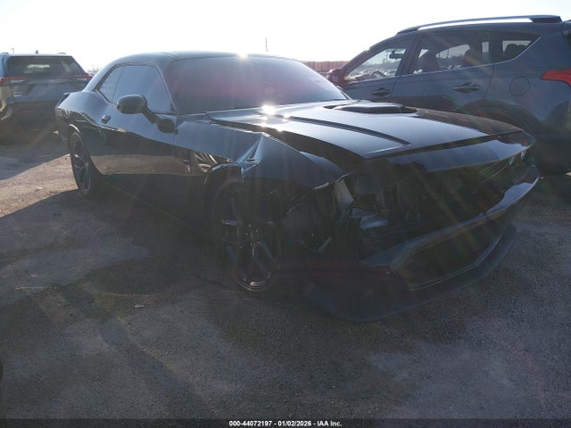 DODGE CHALLENGER 392 HEMI SCAT PACK SHAKER - 1