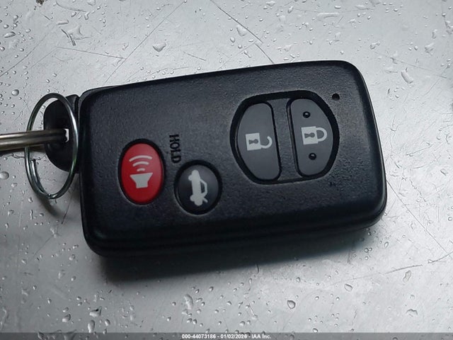 2011 Toyota AVALON LIMITED thumbnail 11
