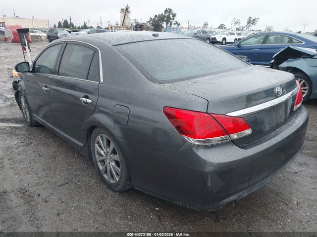 2011 Toyota AVALON LIMITED photo 3