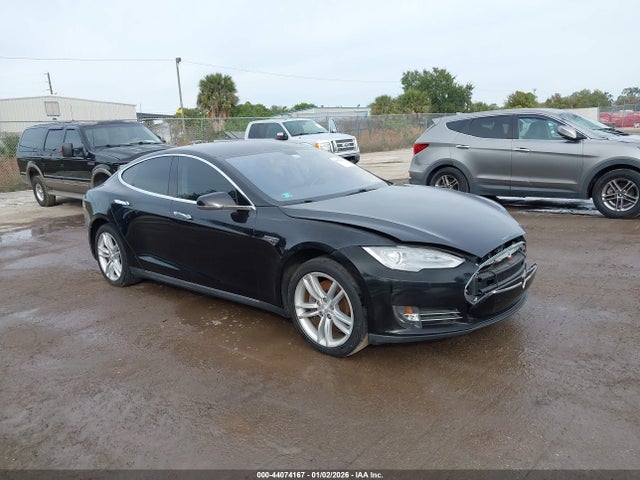 2014 TESLA MODEL S P85