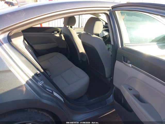 HYUNDAI ELANTRA SEL - 8