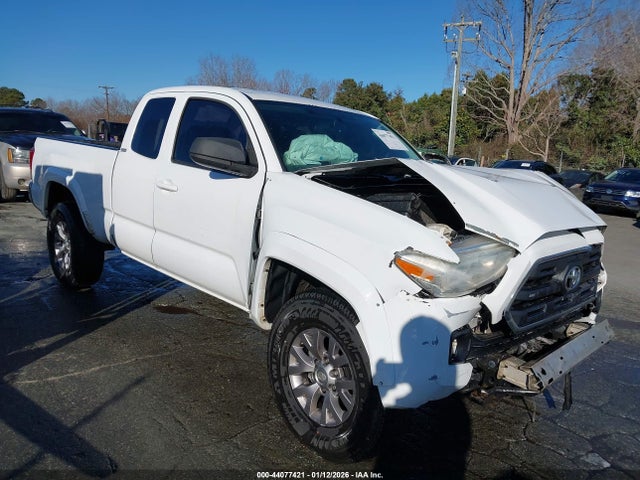 2017 TOYOTA TACOMA SR5 V6