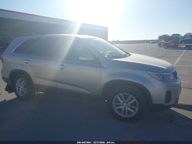 2014 KIA SORENTO LX