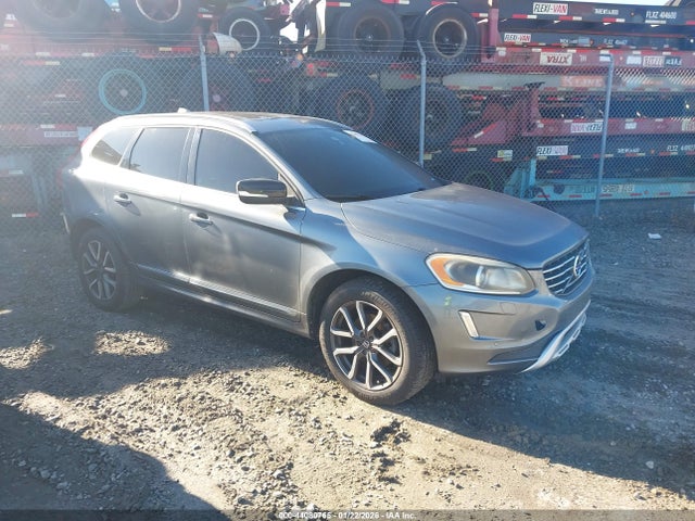 2017 VOLVO XC60 T6 DYNAMIC