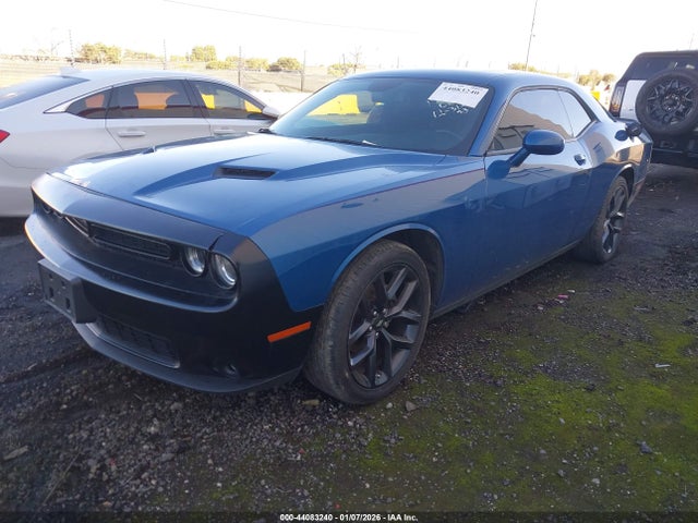 DODGE CHALLENGER SXT - 2