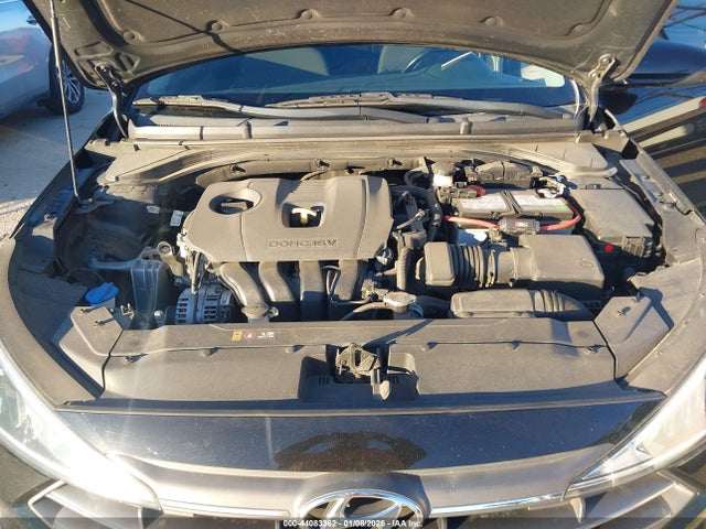 HYUNDAI ELANTRA VALUE EDITION - 10