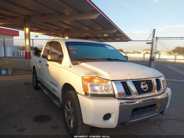 2008 NISSAN TITAN LE