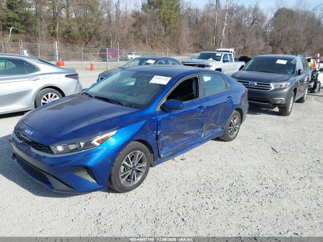 2023 KIA FORTE LXS photo 2