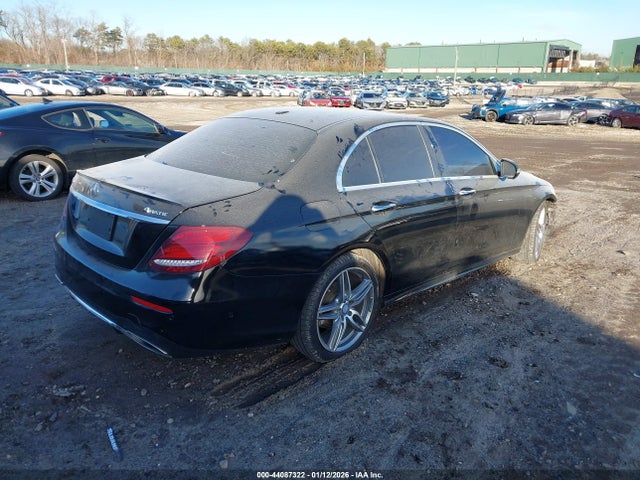 2017 Mercedes-BENZ E 300 4MATIC 照片 4