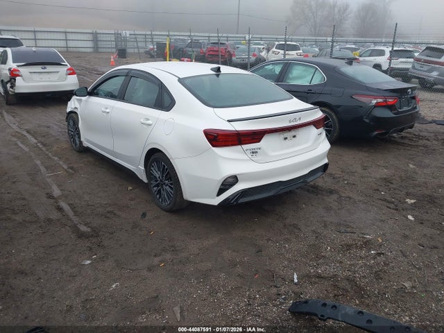 KIA FORTE GT-LINE - 3