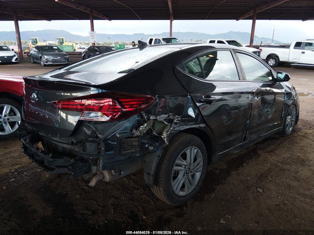 HYUNDAI ELANTRA VALUE EDITION - 4