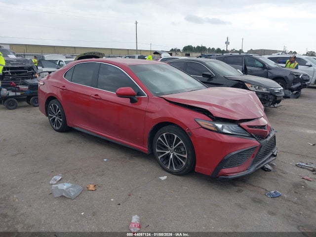 TOYOTA CAMRY - 1