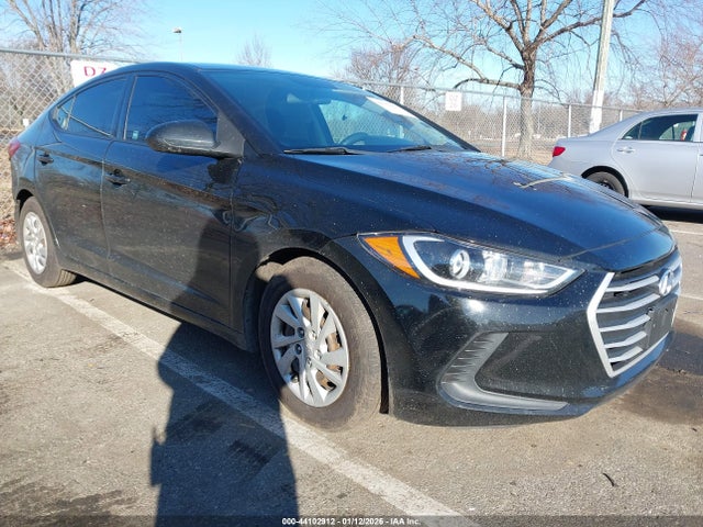 HYUNDAI ELANTRA SE - 1