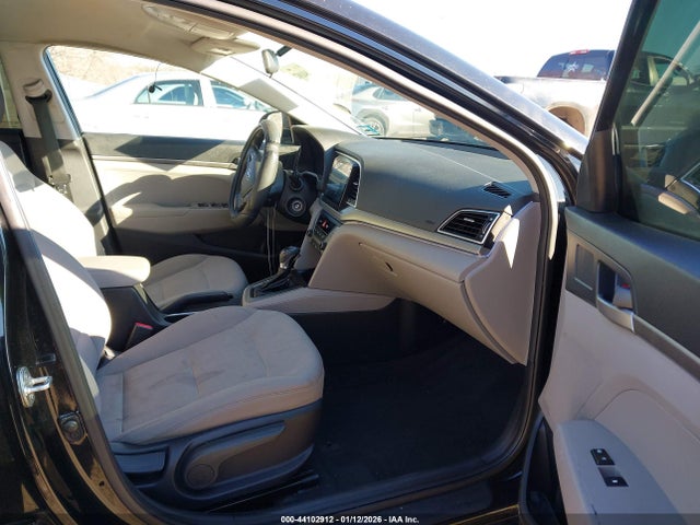 HYUNDAI ELANTRA SE - 5