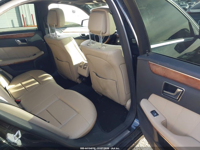MERCEDES-BENZ E-CLASS - 8
