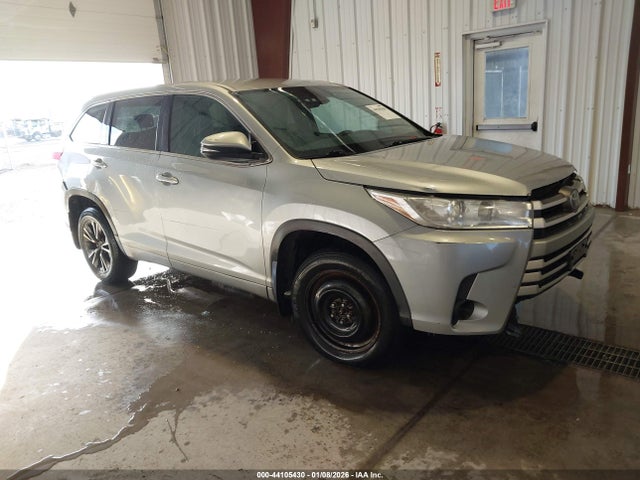 2017 TOYOTA HIGHLANDER LE