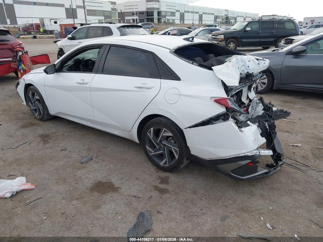 HYUNDAI ELANTRA SEL SPORT - 3