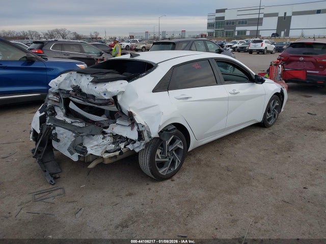 HYUNDAI ELANTRA SEL SPORT - 4