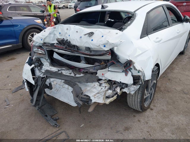 HYUNDAI ELANTRA SEL SPORT - 6