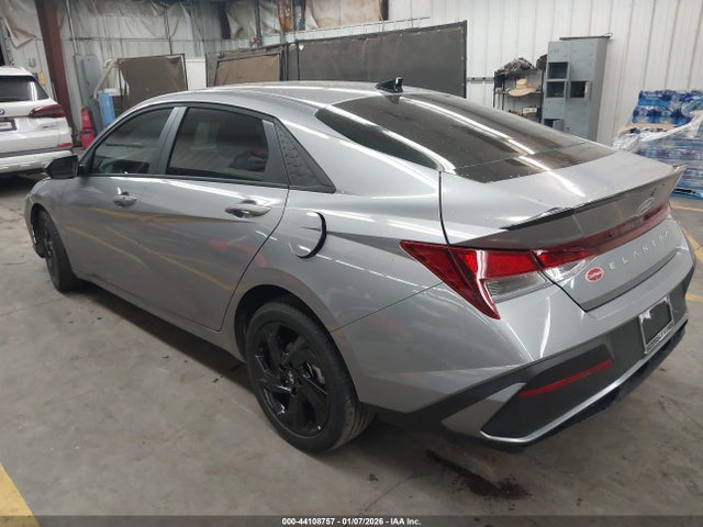 HYUNDAI ELANTRA SEL SPORT - 3