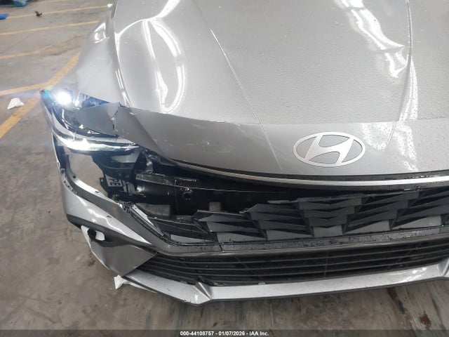 HYUNDAI ELANTRA SEL SPORT - 6