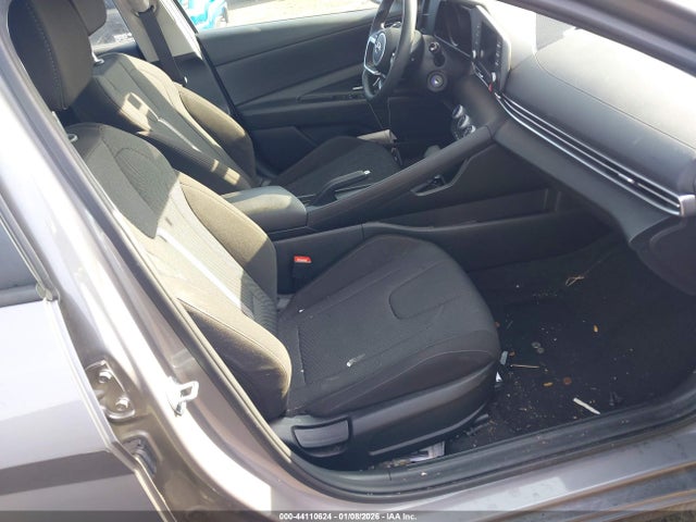 HYUNDAI ELANTRA SE - 5