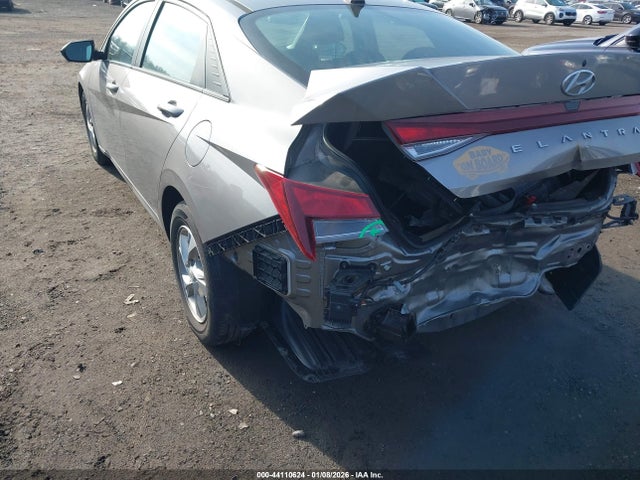 HYUNDAI ELANTRA SE - 6