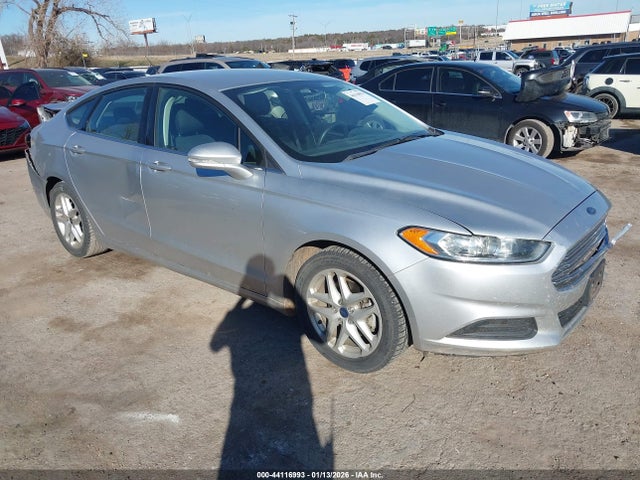 FORD FUSION SE - 1
