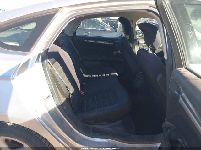 FORD FUSION SE - 8